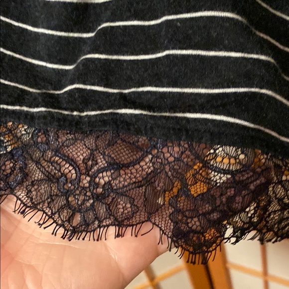 LOFT Navy Blue Striped Women's Top with Lace Trim Size L - Picture 3 of 6